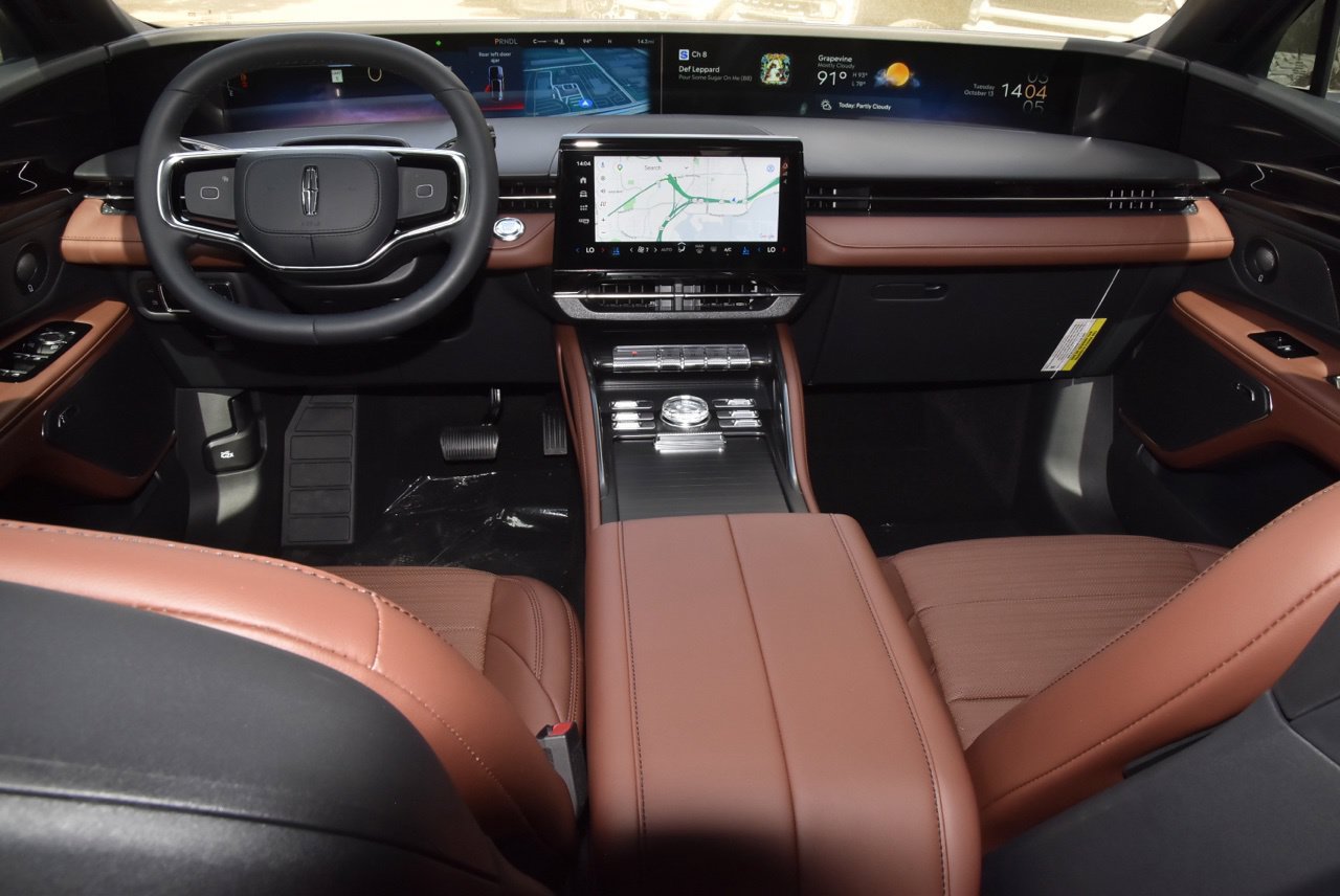 New 2026 Lincoln Nautilus Reserve AWD/4WD image 16