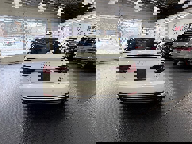 Used 2018 Audi A4 2.0T Premium Plus w/ Premium Plus Package image 7