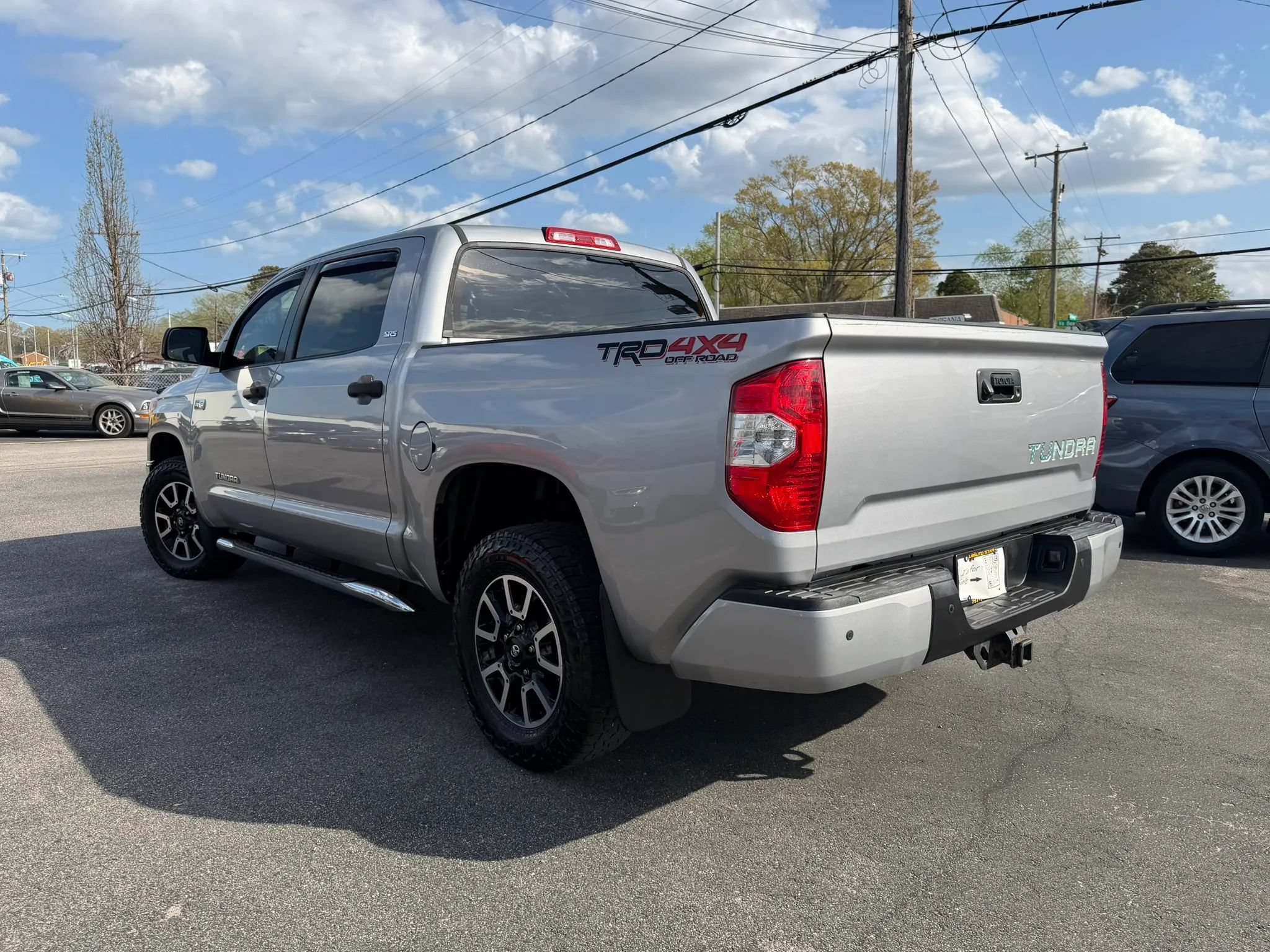 Used 2016 Toyota Tundra SR5 w/ TRD Off Road Package AWD/4WD image 5