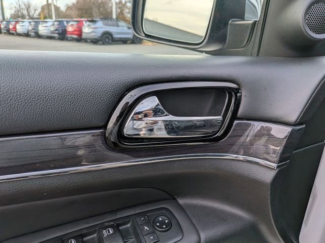 Used 2020 Jeep Grand Cherokee Overland image 12