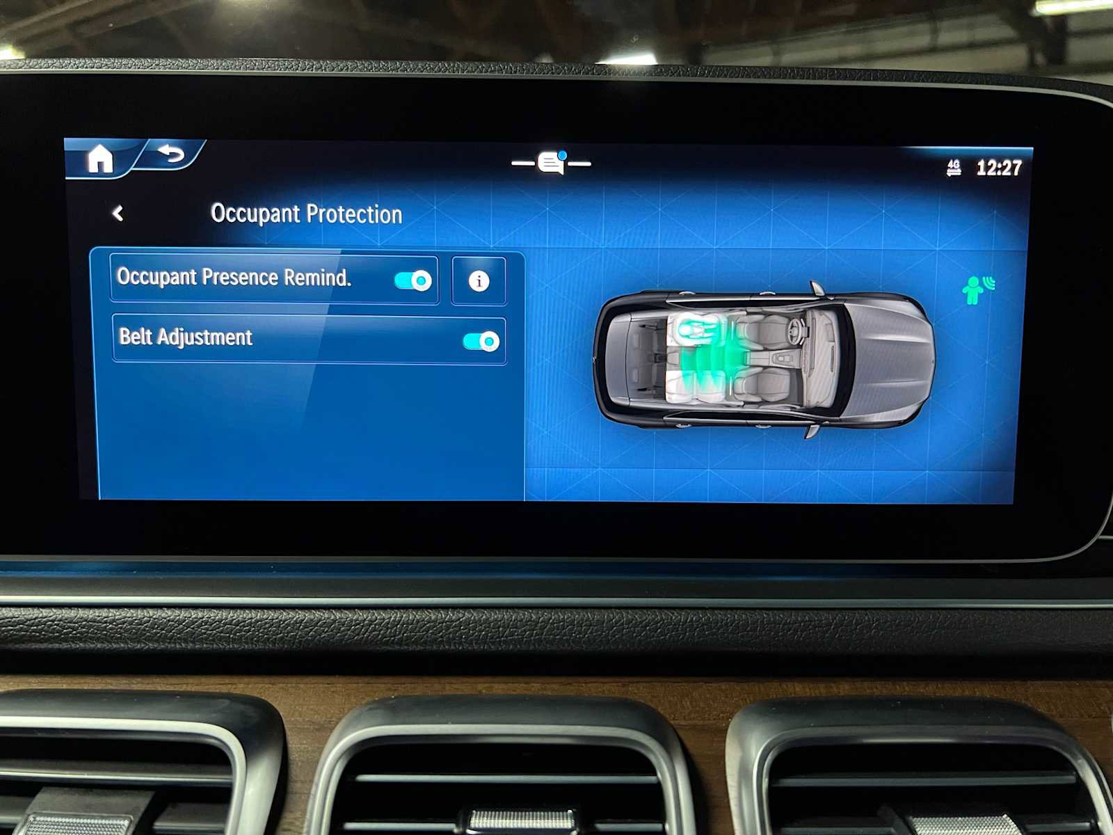 Used 2025 Mercedes-Benz GLE 450 4MATIC image 38