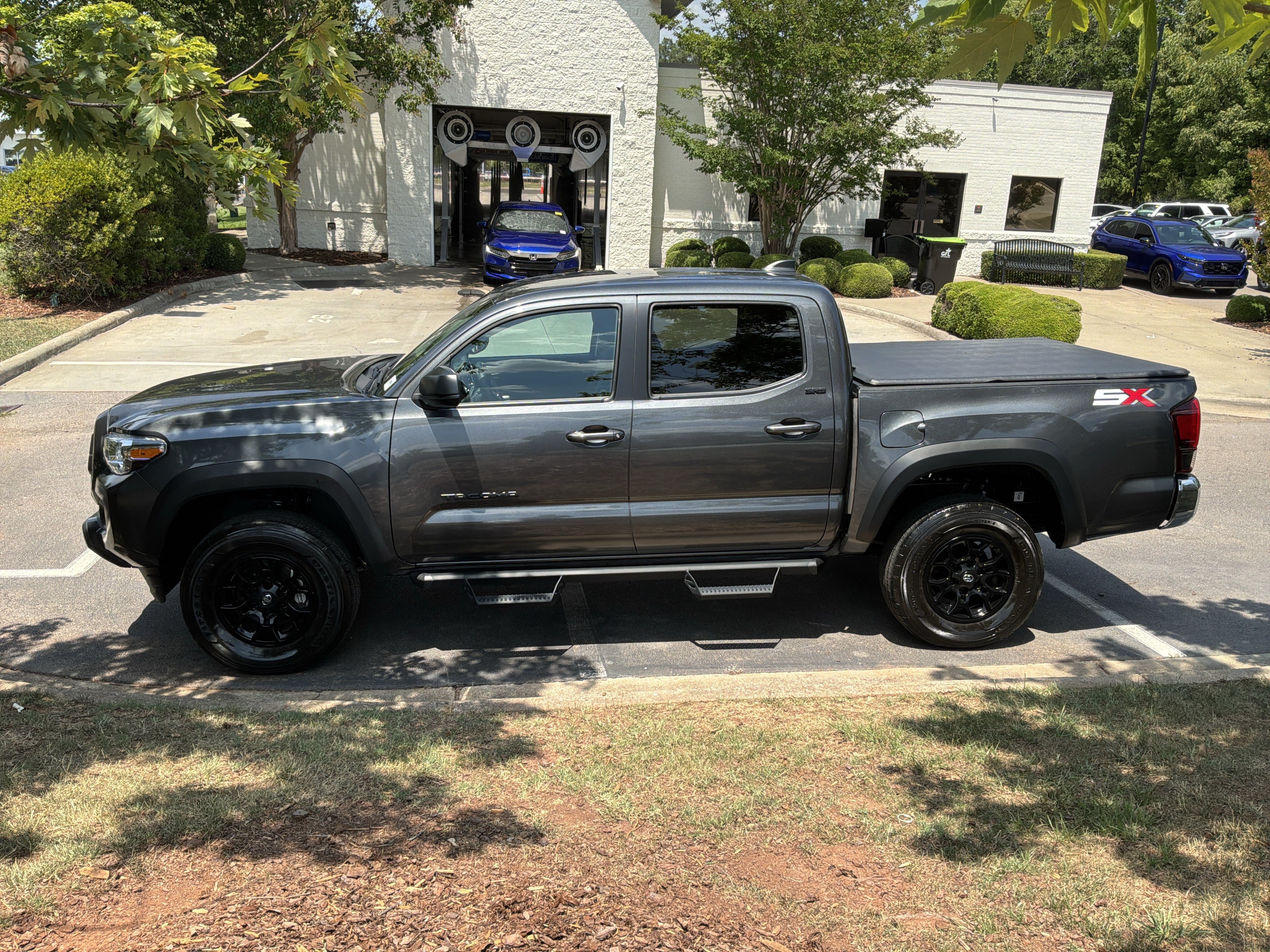 Used 2023 Toyota Tacoma SR5 RWD image 7