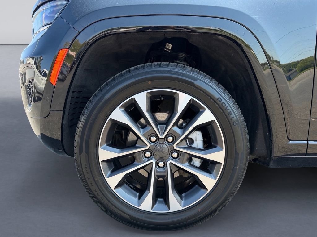 Used 2023 Jeep Grand Cherokee Overland AWD/4WD image 9