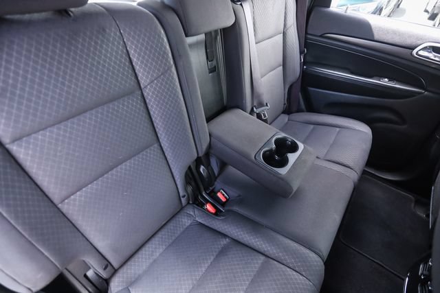 Used 2020 Jeep Grand Cherokee Laredo AWD/4WD image 48