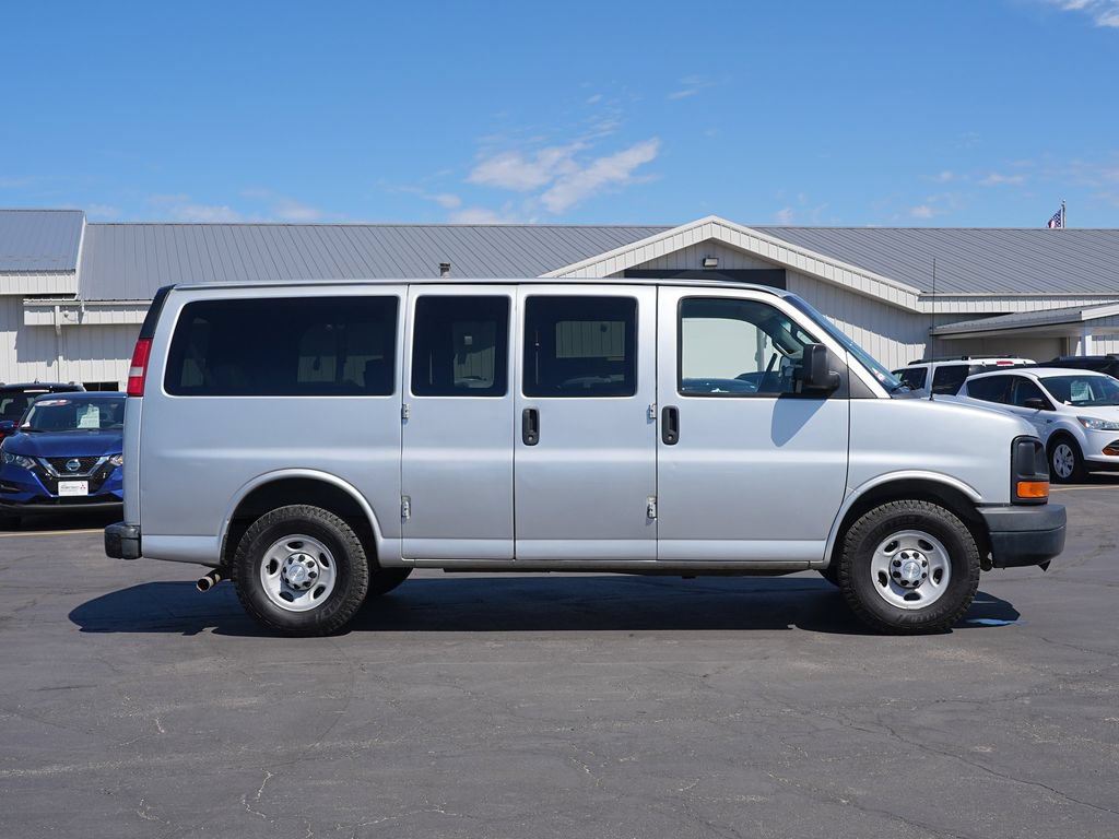 Used 2016 Chevrolet Express 2500 LS RWD video 2
