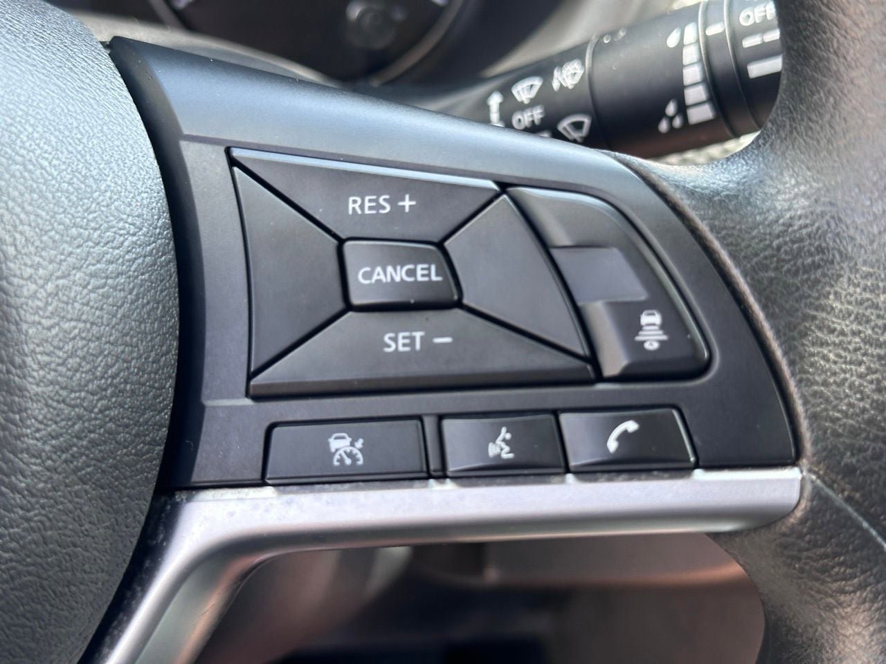 Used 2022 Nissan Kicks SV FWD image 27