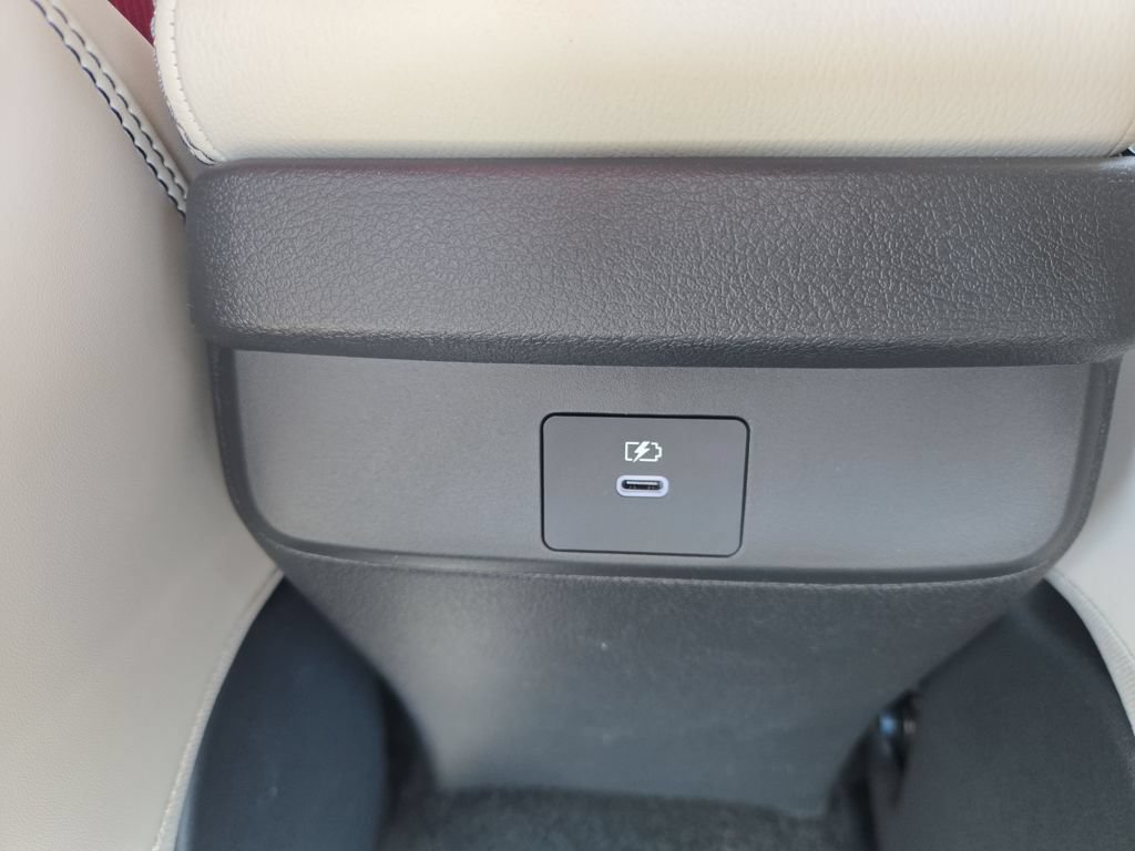 New 2026 Nissan Sentra SL w/ Floor Mat Package FWD image 31