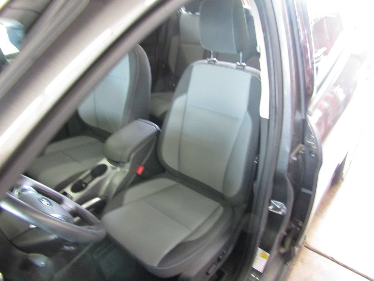 Used 2018 Ford C-MAX SE FWD image 29