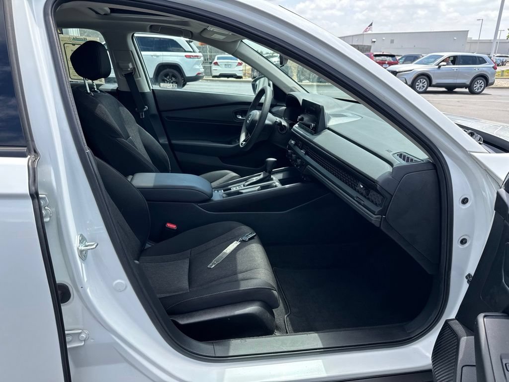 Certified 2024 Honda Accord EX image 38