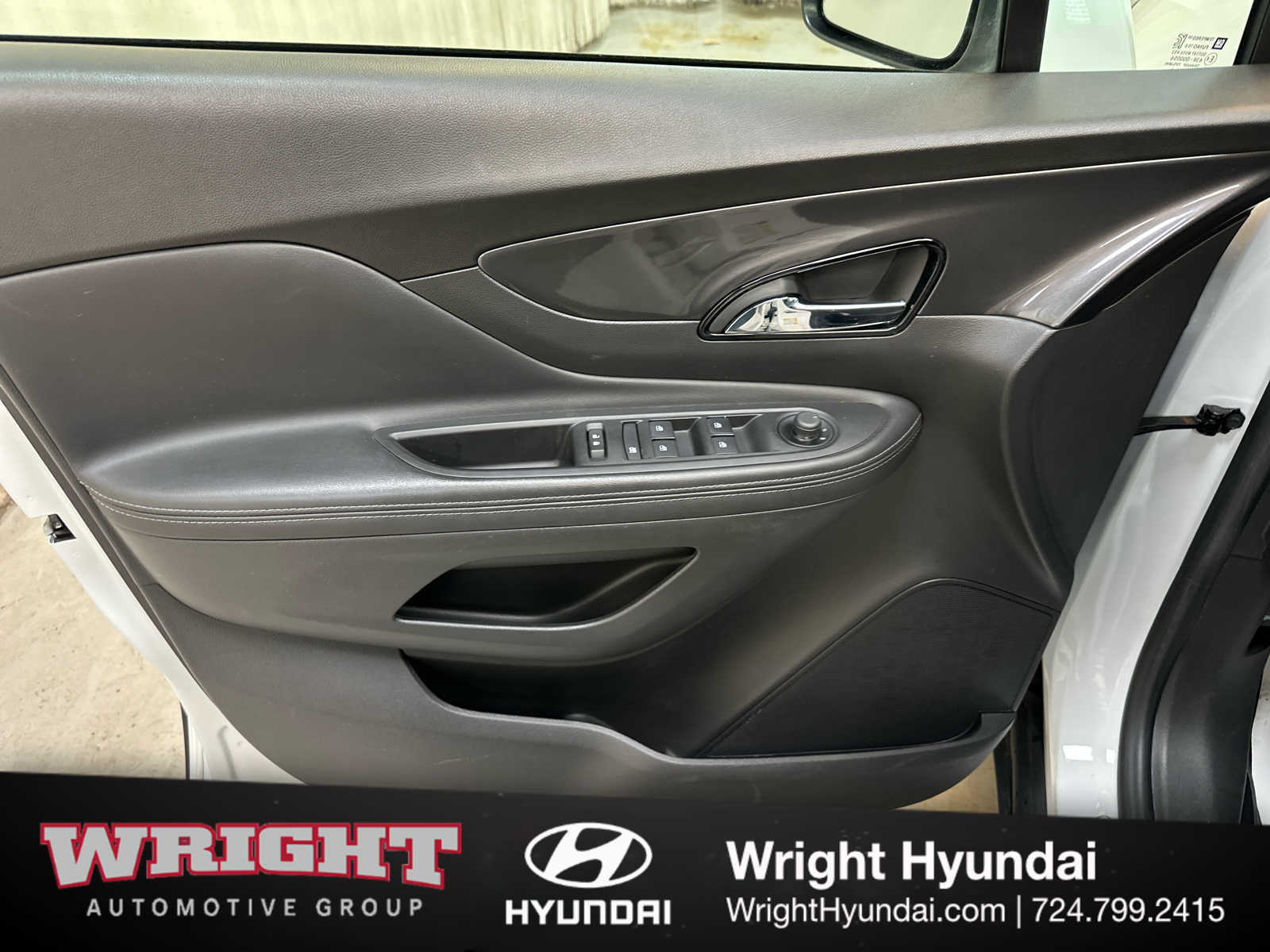 Used 2020 Buick Encore Preferred image 9