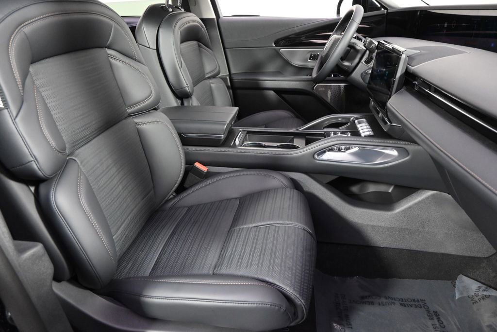 New 2026 Lincoln Nautilus Reserve image 16