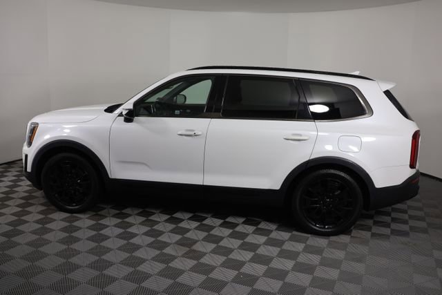 Used 2021 Kia Telluride SX w/ Nightfall Edition Package image 5