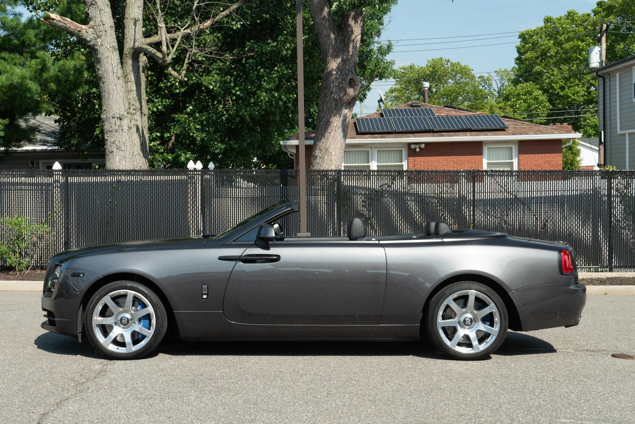 Used 2017 Rolls-Royce Dawn RWD image 7