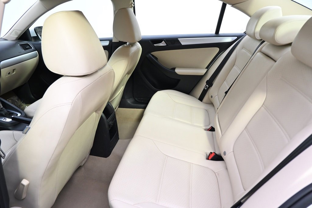 Used 2013 Volkswagen Jetta SE image 19
