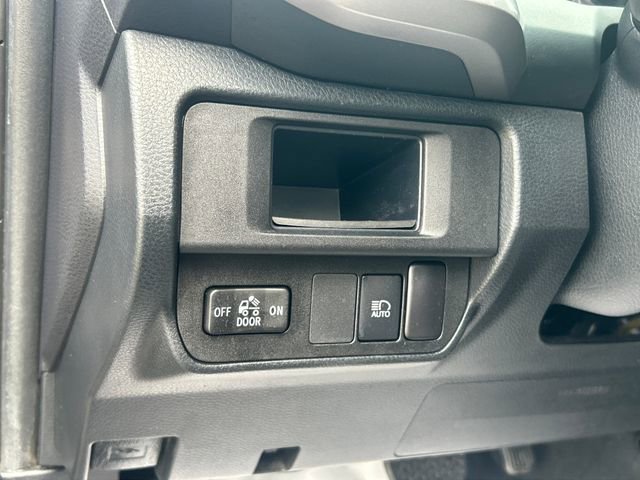 Used 2018 Toyota Tacoma SR5 image 15