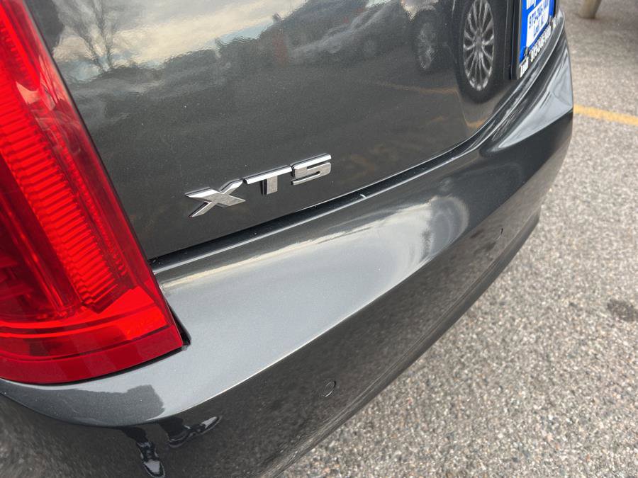 Used 2013 Cadillac XTS Luxury w/ Driver Awareness Package image 17