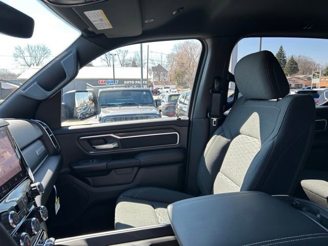 New 2026 RAM 1500 4x4 Crew Cab image 27