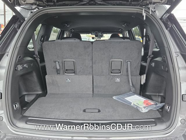 New 2025 Jeep Grand Cherokee L Laredo w/ Luxury Tech Group I AWD/4WD image 14