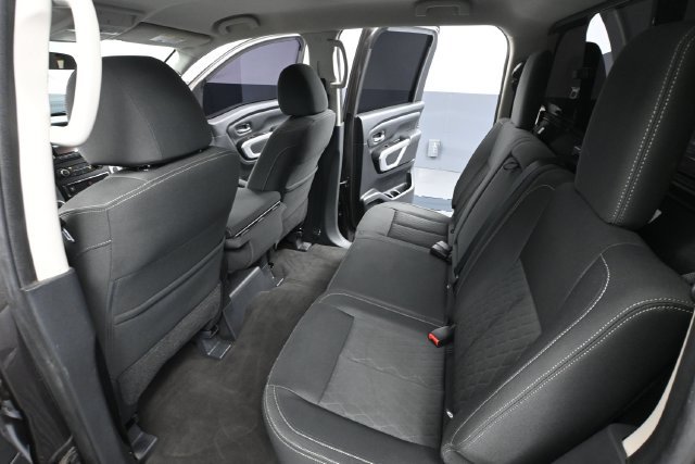 Used 2018 Nissan Titan SV AWD/4WD image 26