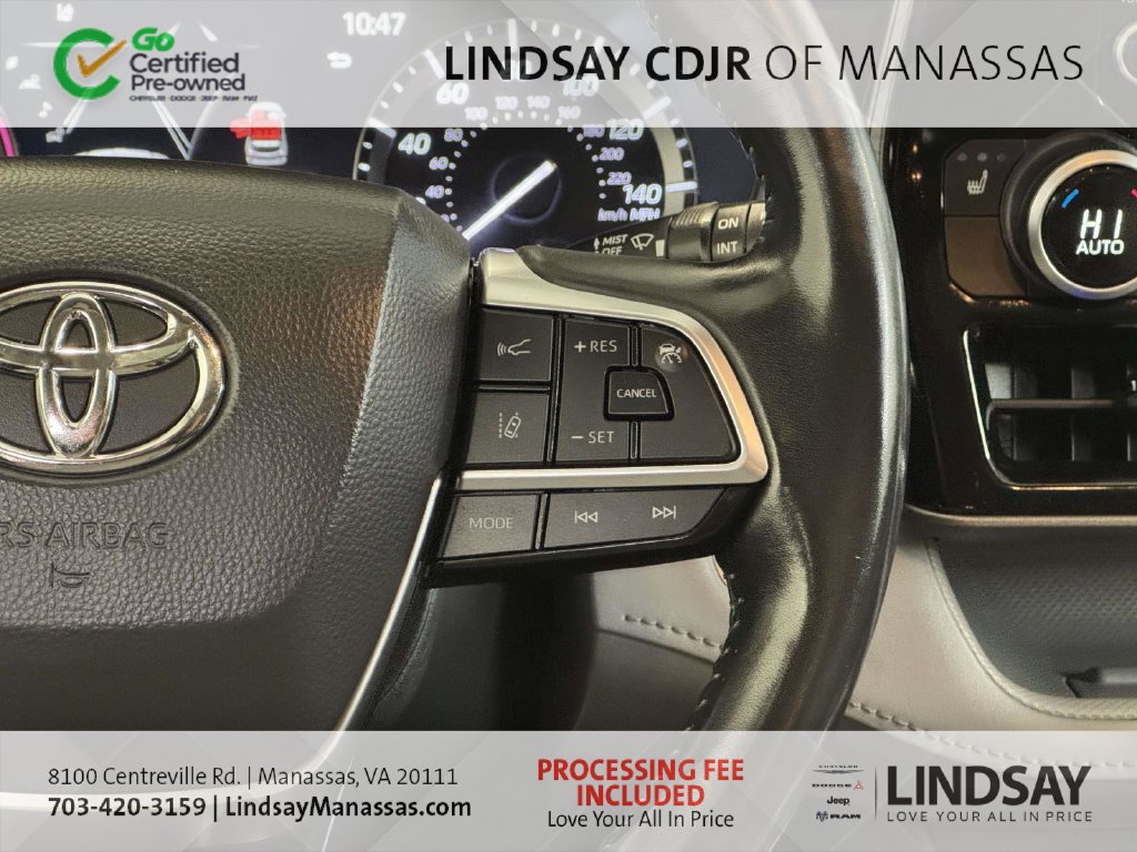 Used 2021 Toyota Highlander XLE AWD/4WD image 31