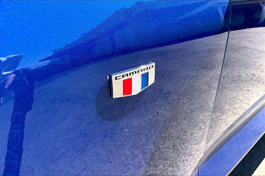 Used 2021 Chevrolet Camaro LT w/ RS Package image 11