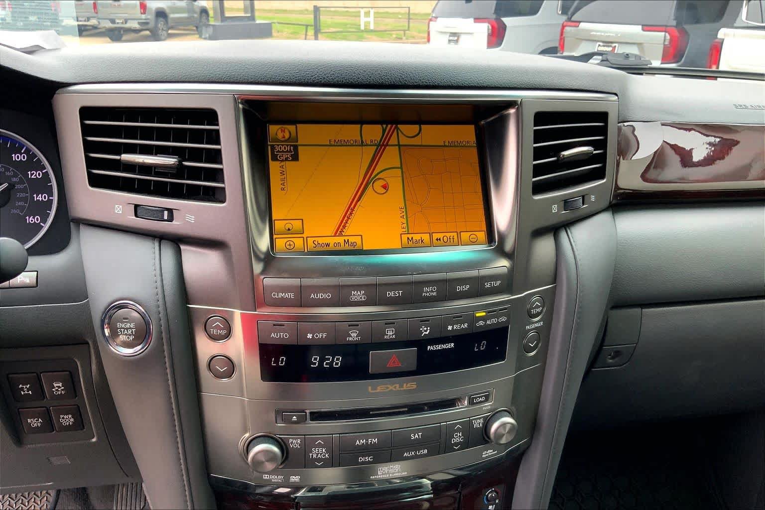 Used 2010 Lexus LX 570 4WD image 30