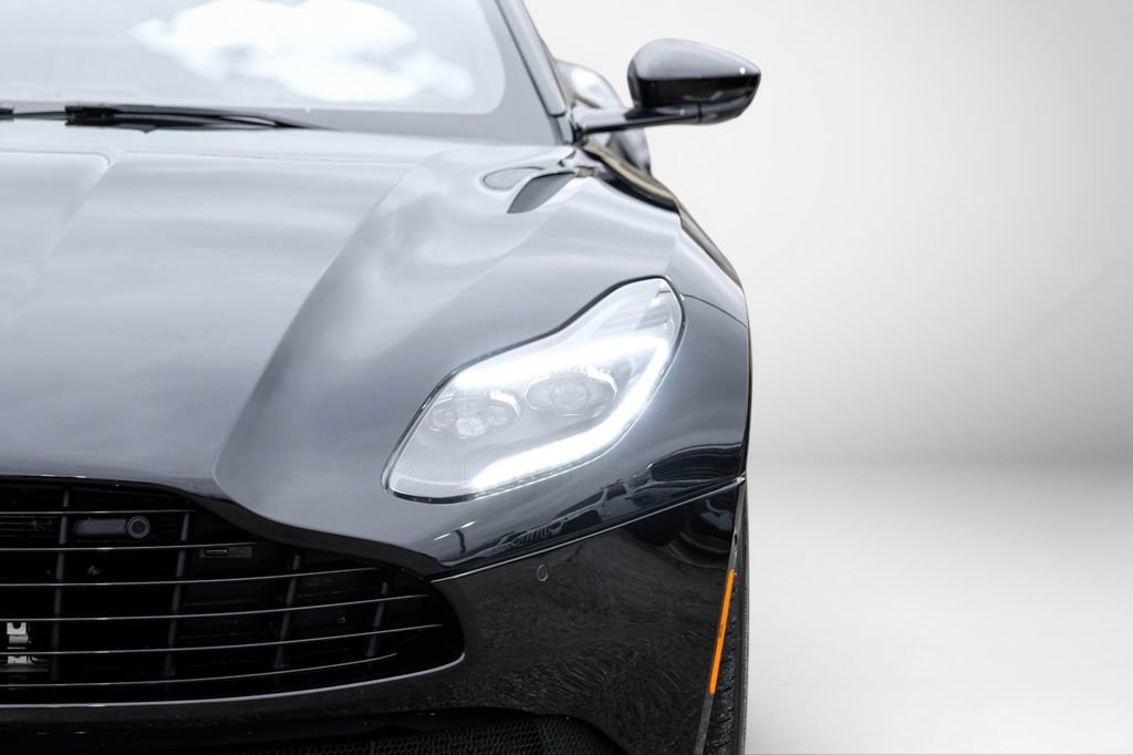 Used 2020 Aston Martin DB11 Coupe RWD image 50