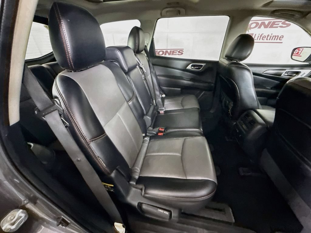 Used 2019 Nissan Pathfinder SL AWD/4WD image 34