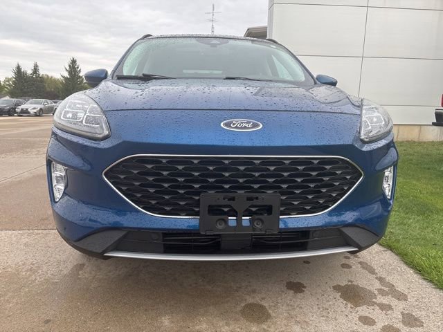 Used 2022 Ford Escape Titanium w/ Class II Trailer Tow Package AWD/4WD image 6