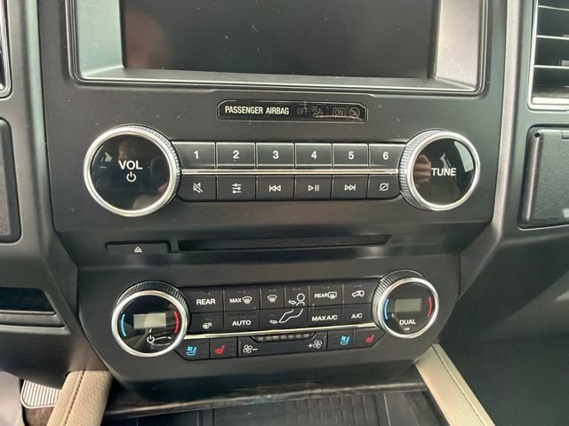 Used 2018 Ford Expedition Limited w/ Equipment Group 302A RWD image 19