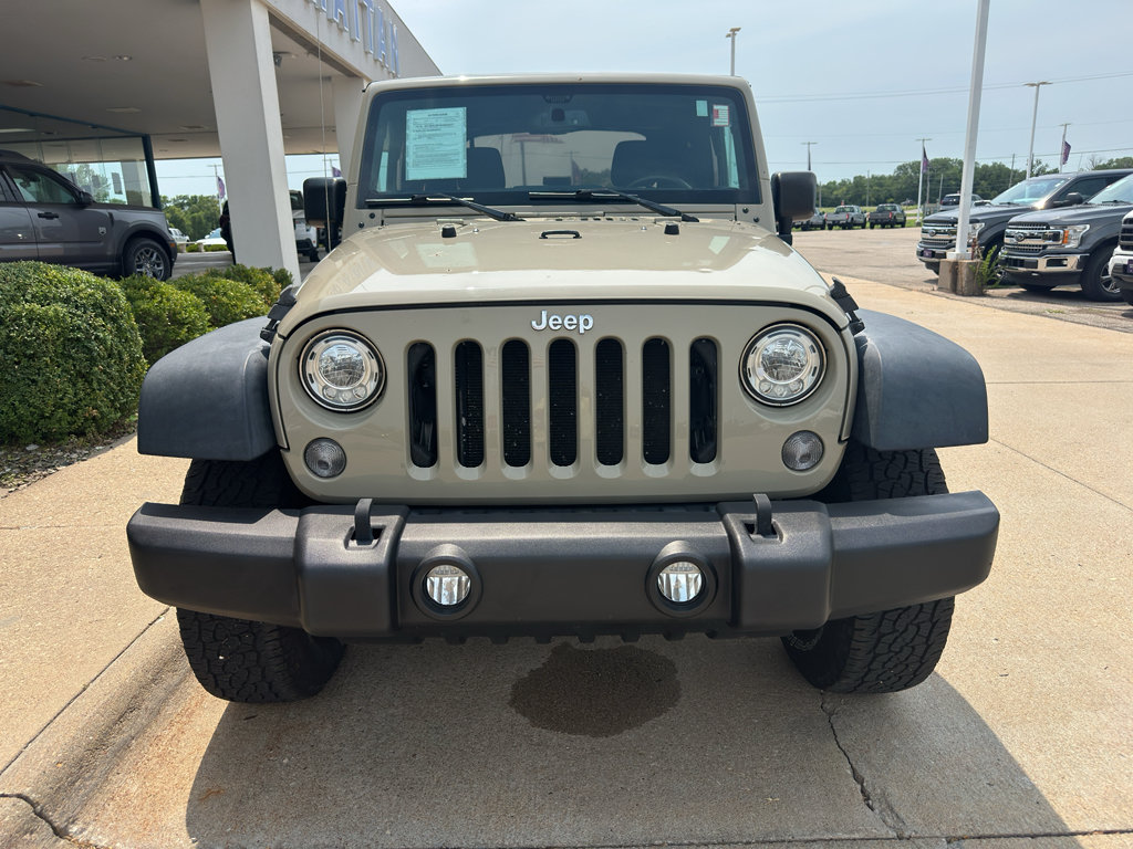 Used 2017 Jeep Wrangler Rubicon w/ Power Convenience Group AWD/4WD image 11