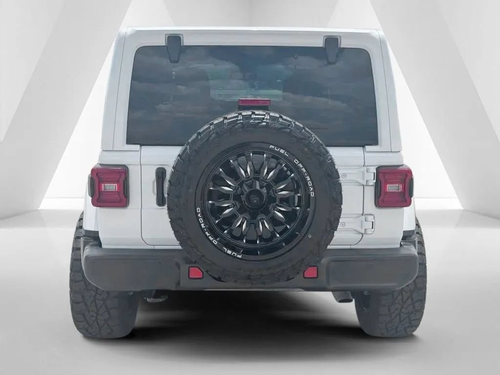 Used 2024 Jeep Wrangler Unlimited Sahara AWD/4WD image 6