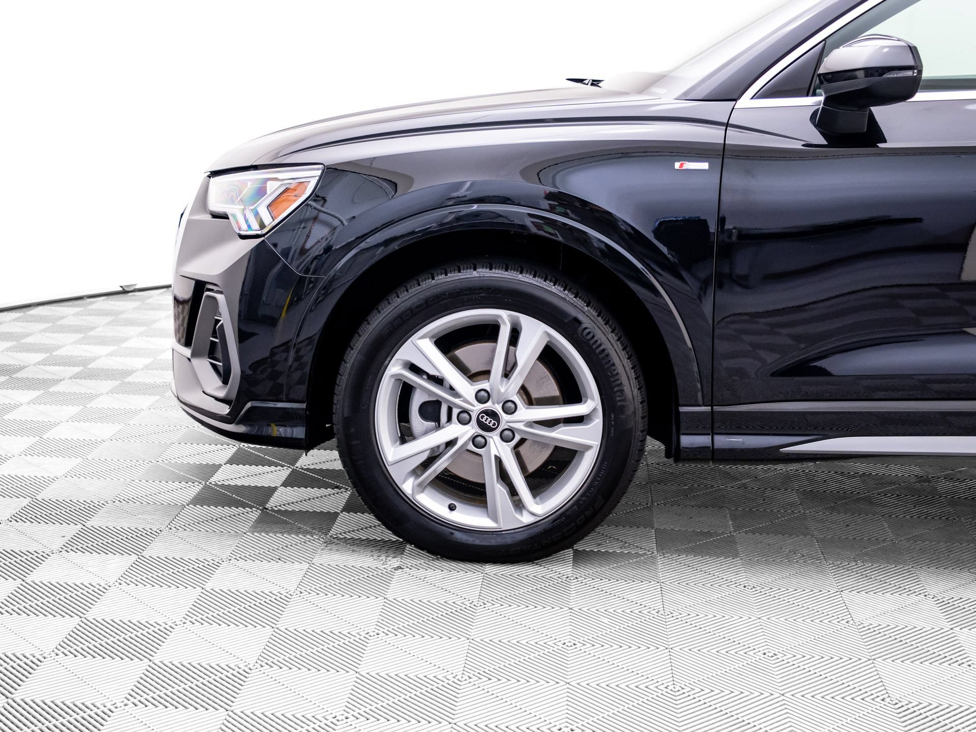 Used 2021 Audi Q3 2.0T Premium Plus w/ Premium Plus Package AWD/4WD image 34