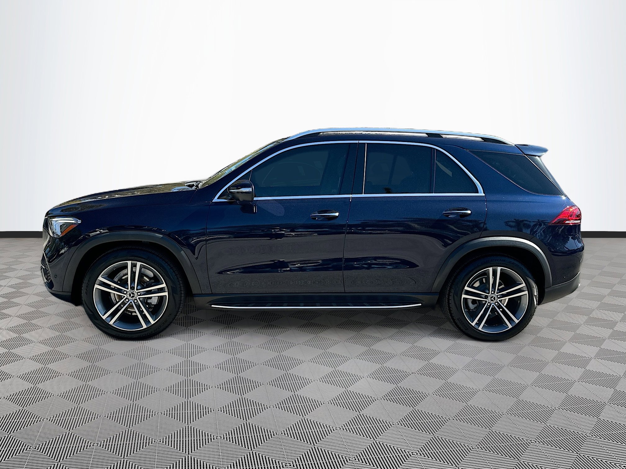 Used 2022 Mercedes-Benz GLE 350 image 4