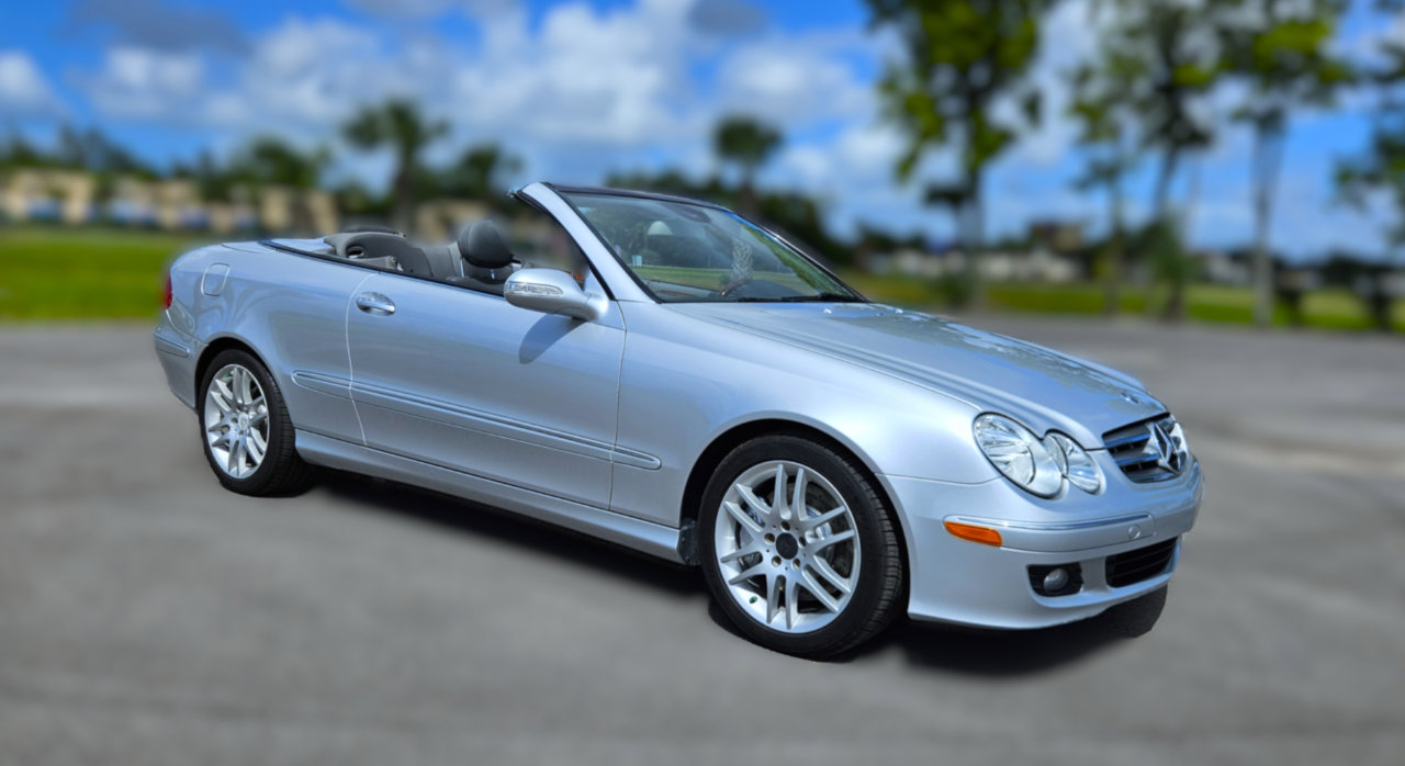 Used 2009 Mercedes-Benz CLK 350 Cabriolet w/ Appearance Pkg image 5
