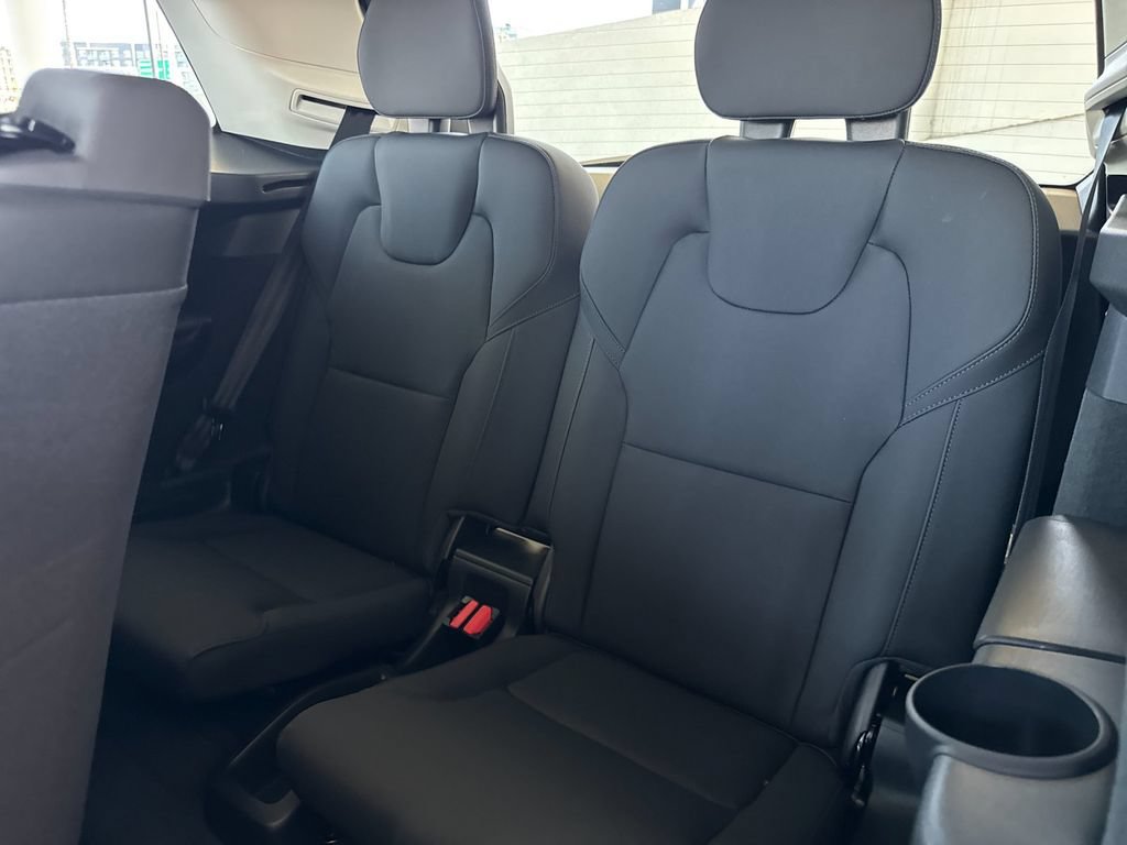 New 2026 Volvo XC90 T8 Plus AWD/4WD image 14