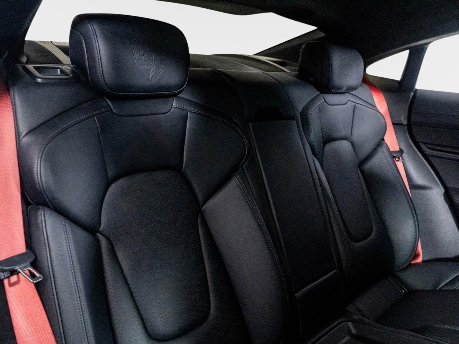 Used 2024 Porsche Taycan GTS w/ Premium Package (P6U) image 47