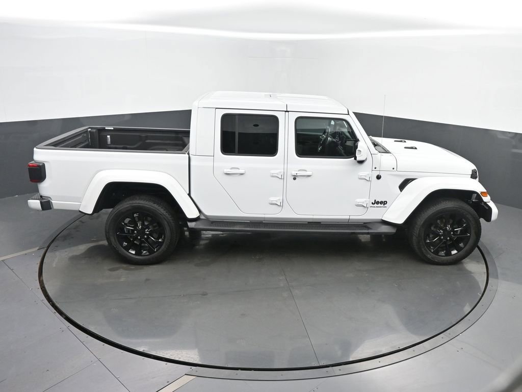 Used 2023 Jeep Gladiator Overland image 41