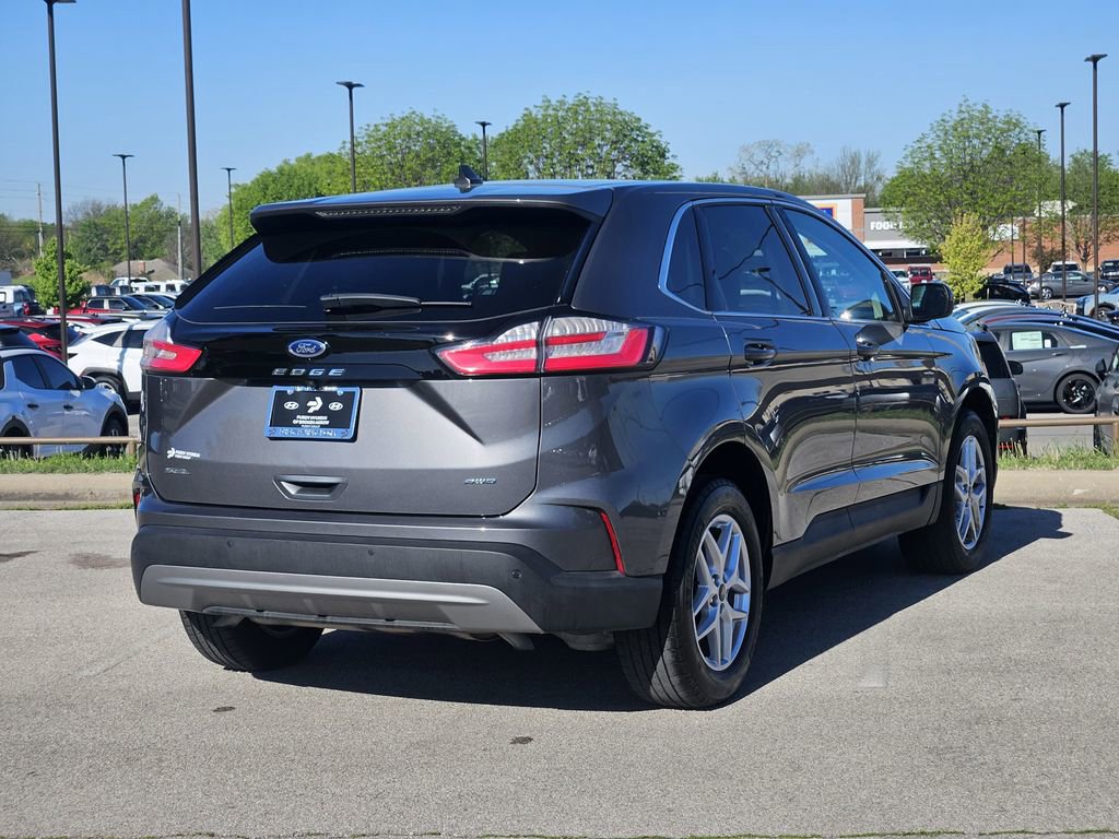 Used 2024 Ford Edge SEL image 4