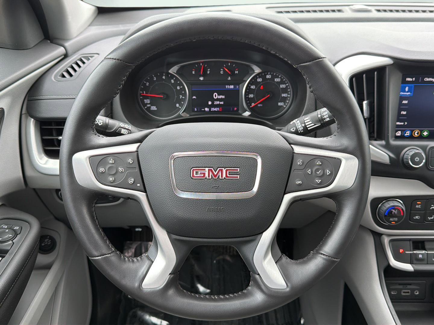 Used 2022 GMC Terrain SLT image 12