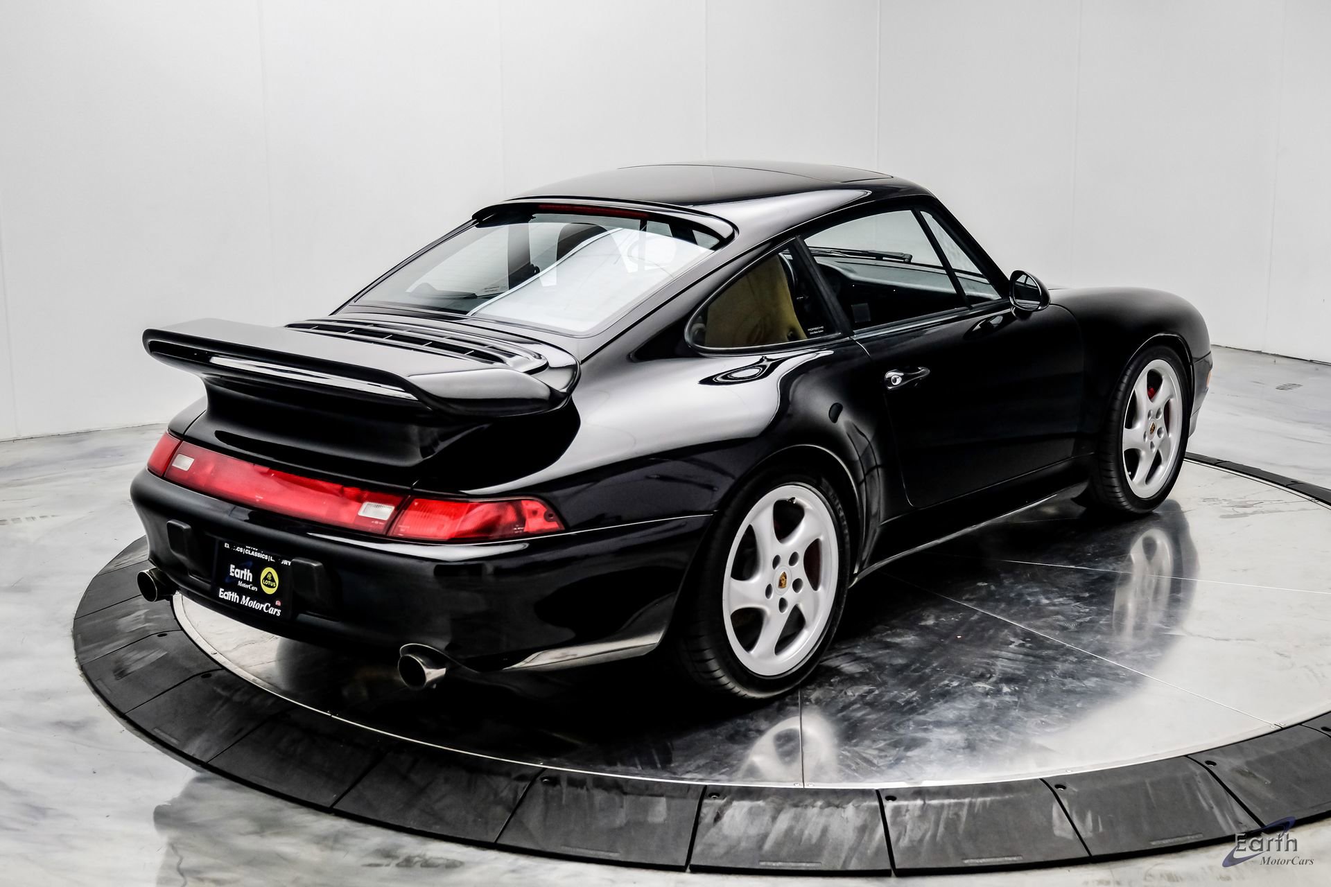 Used 1997 Porsche 911 Carrera S image 22