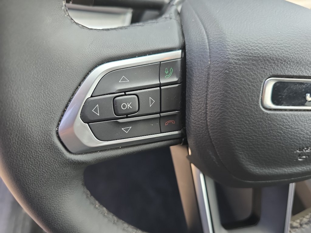 Used 2025 Jeep Compass Limited AWD/4WD image 21
