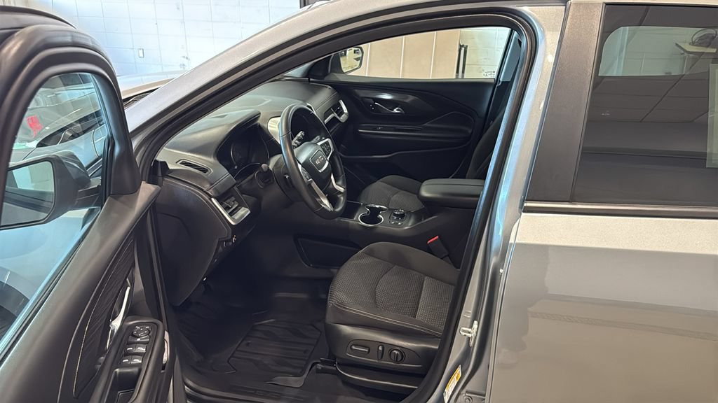 Used 2023 GMC Terrain SLE w/ Driver Convenience Package AWD/4WD image 22
