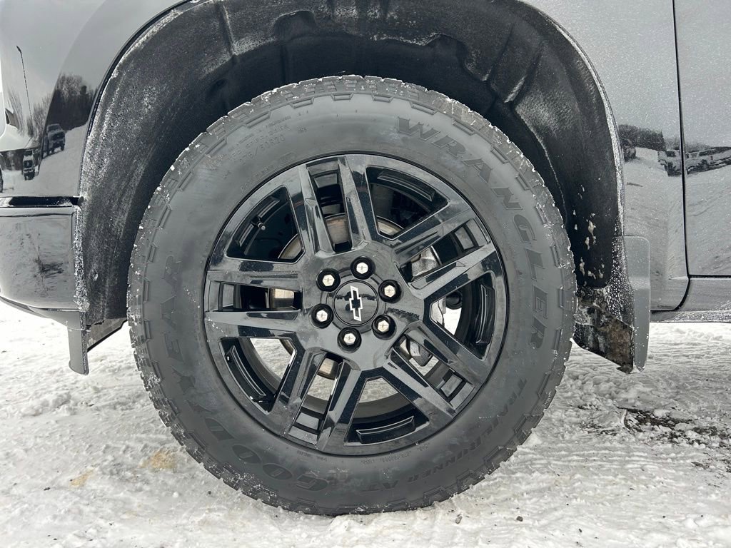 Used 2025 Chevrolet Silverado 1500 RST image 11