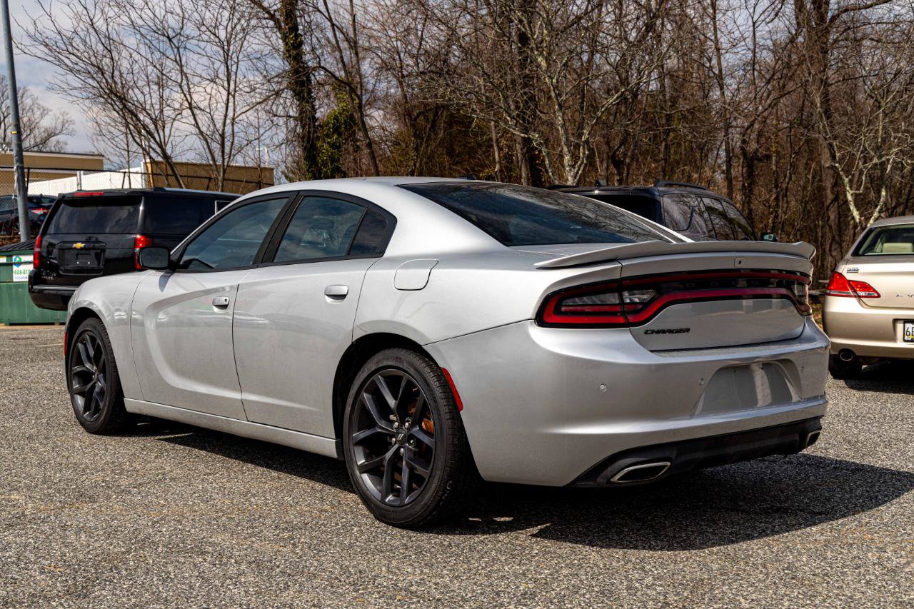 Used 2021 Dodge Charger SXT w/ Blacktop Package RWD image 4