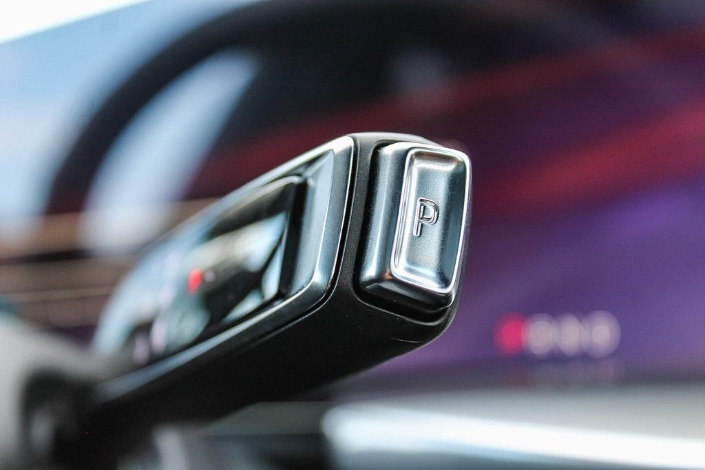 Used 2025 Cadillac Escalade IQ Sport 2 image 25