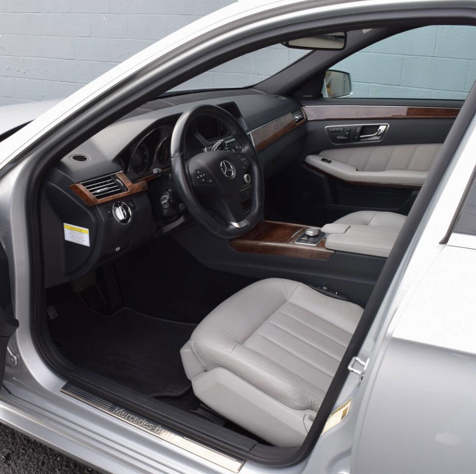 Used 2011 Mercedes-Benz E 350 4MATIC Wagon image 25