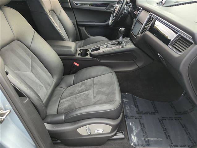Used 2018 Porsche Macan AWD/4WD image 20