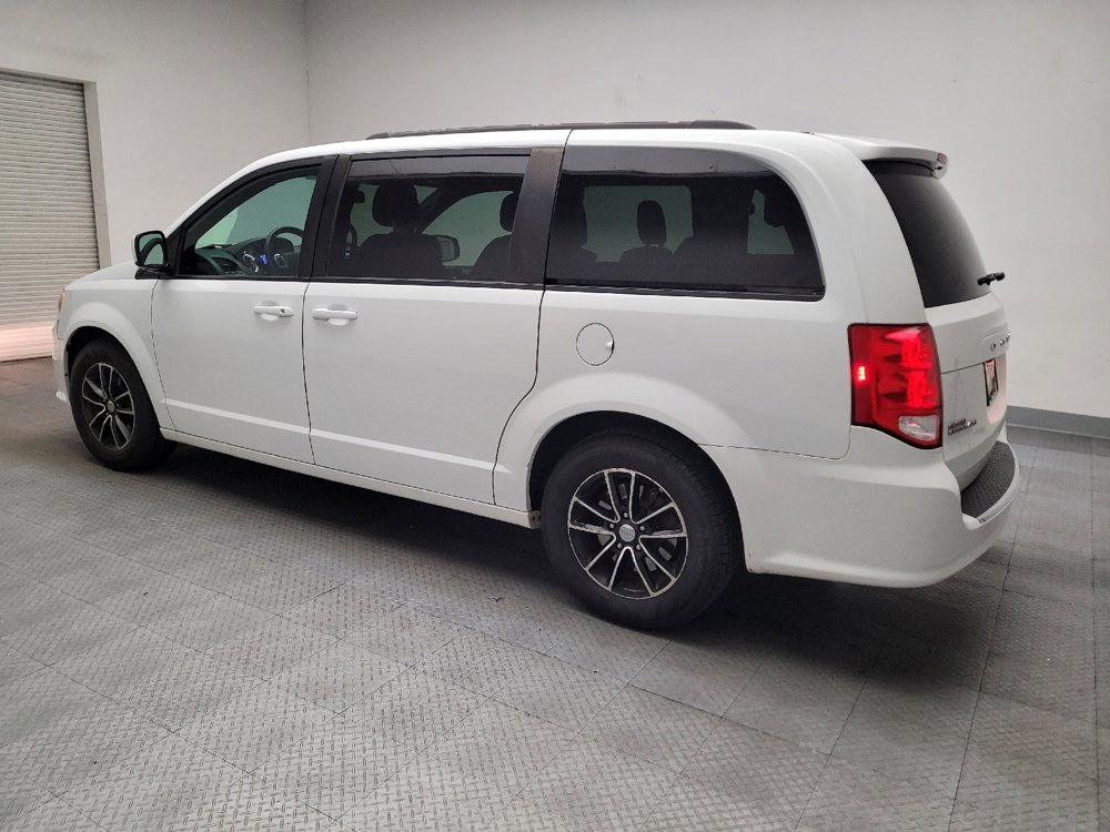 Used 2018 Dodge Grand Caravan GT FWD image 3