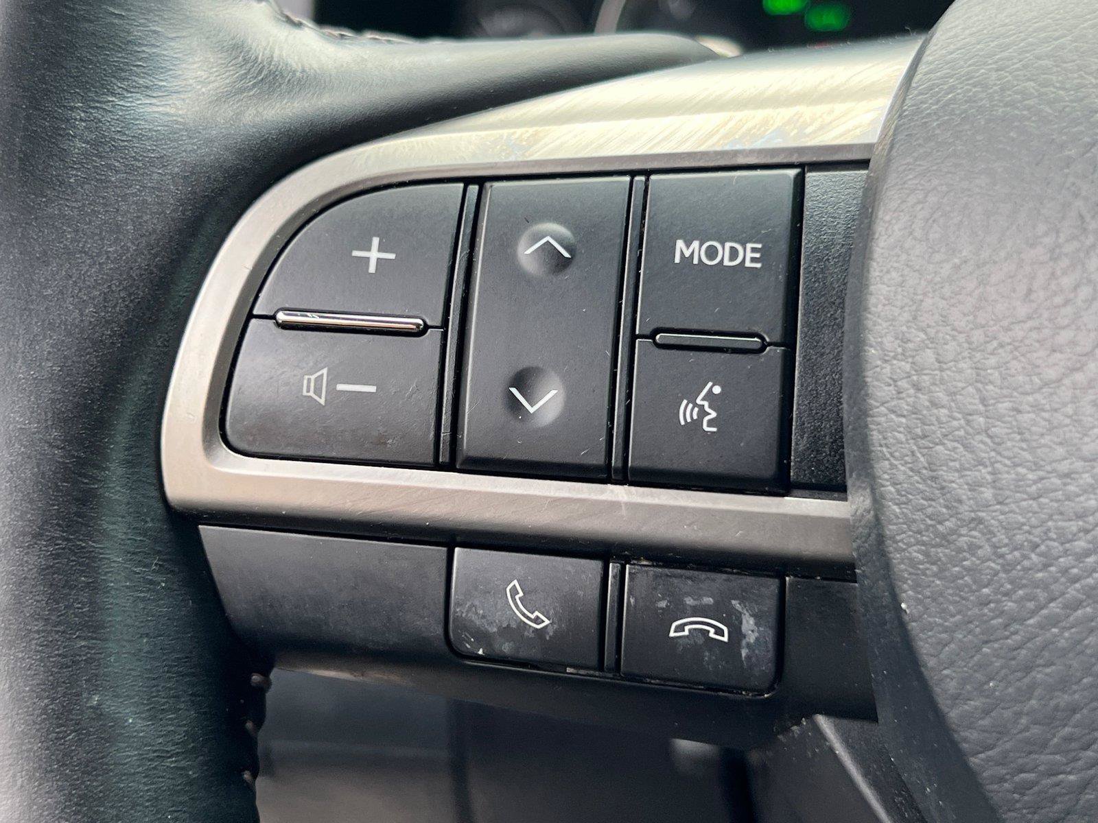 Used 2020 Lexus LX 570 4WD w/ Luxury Package image 25